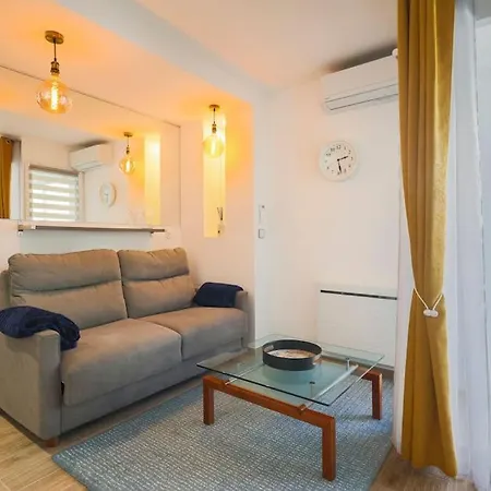 Centre A 2 Pas De La Vieille Ville, Plages Apartment